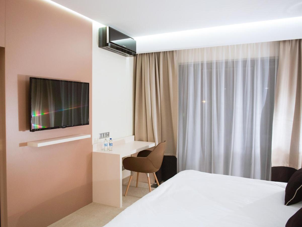 Hotel Kosma Kozmin エクステリア 写真