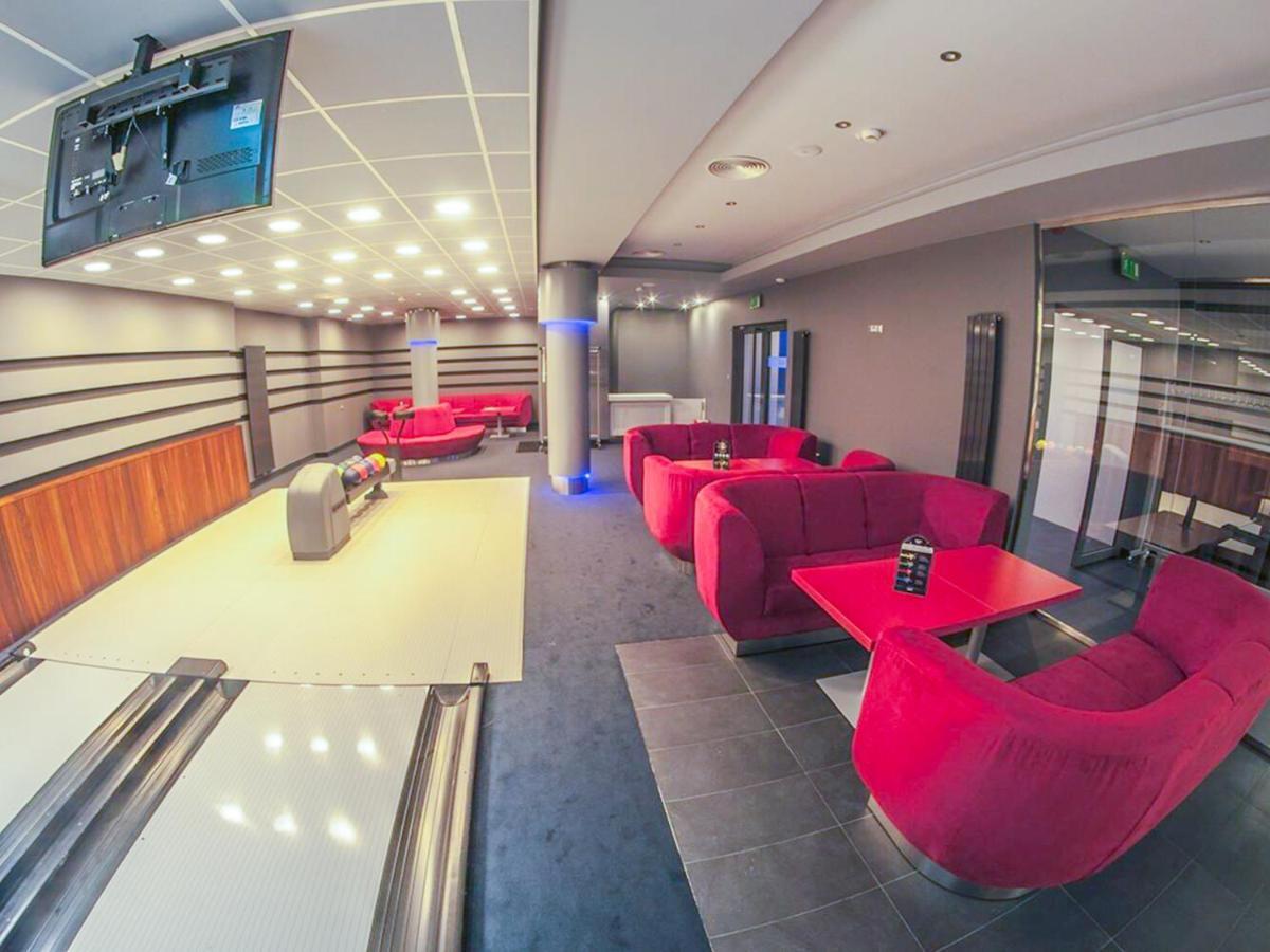 Hotel Kosma Kozmin エクステリア 写真